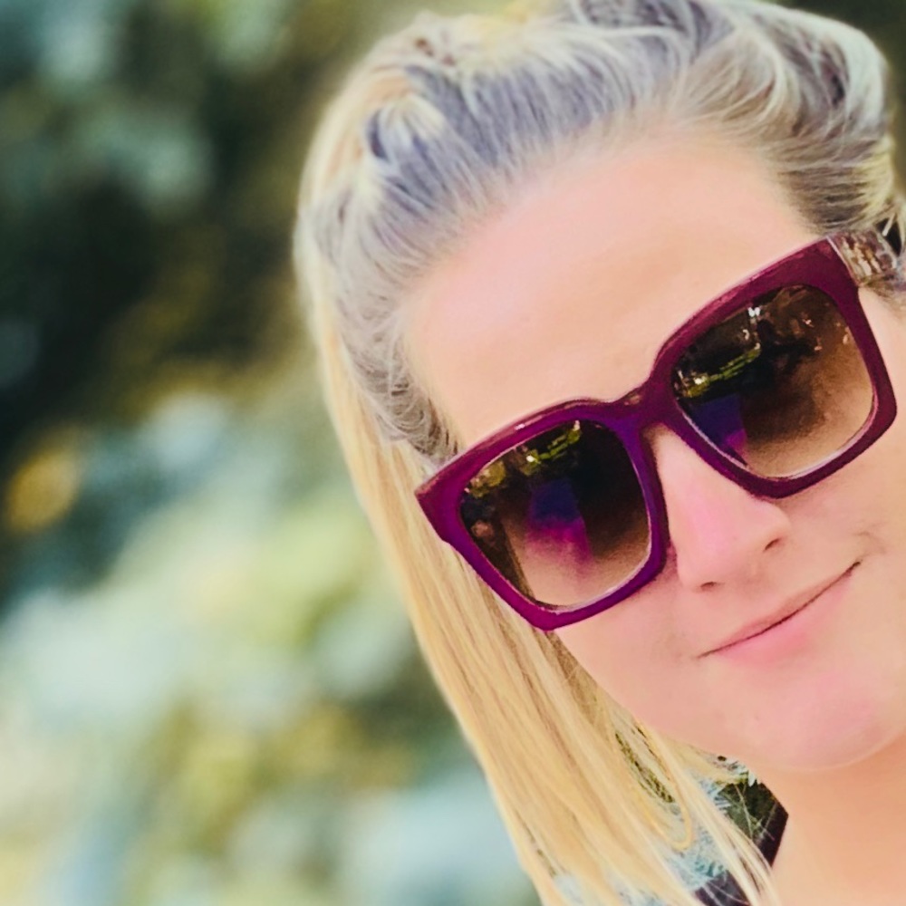 Meet your Posher, Sara